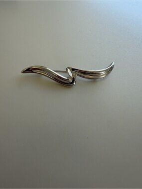 Vintage Signed Napier Silver Tone Swirl 3”Brooch Elegant